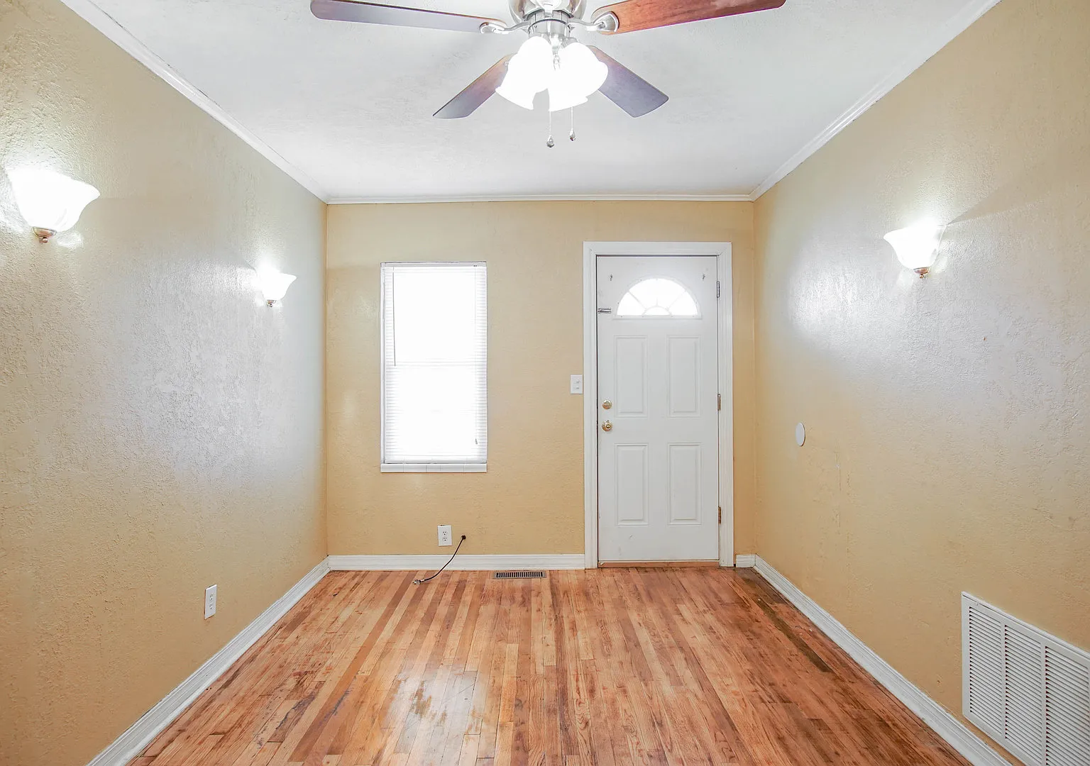 458 College Ave. — Photo 2