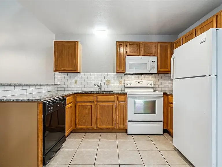 9792 River Birch Dr — Photo 5