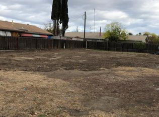 238 7th St, Los Banos, CA 93635