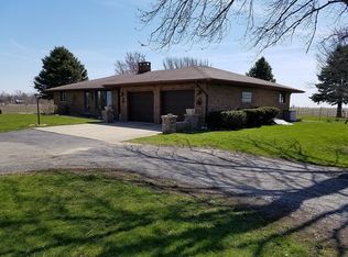 1074 N 2nd Rd, Dana, IL 61321