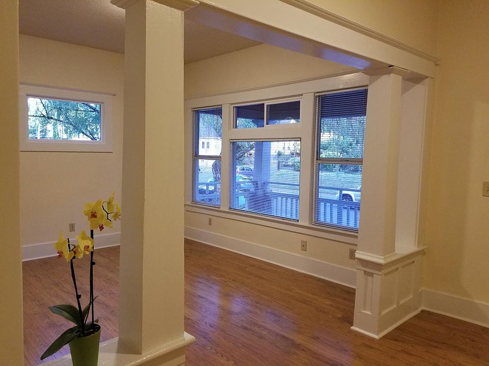 Living Room / Entry Way