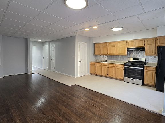 5th image of 722 W Side Ave Floor 2
