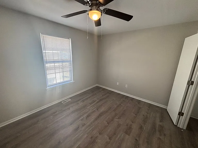 1419 Bodie Dr — Photo 17