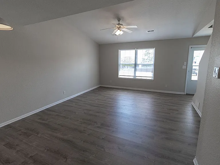 1507 Riva Ridge Ct — Photo 5