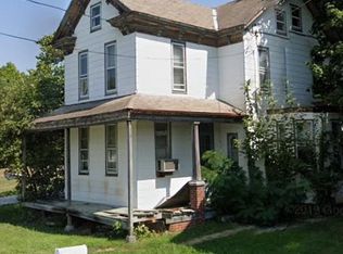 1897 Stoverstown Rd, Spring Grove, PA 17362