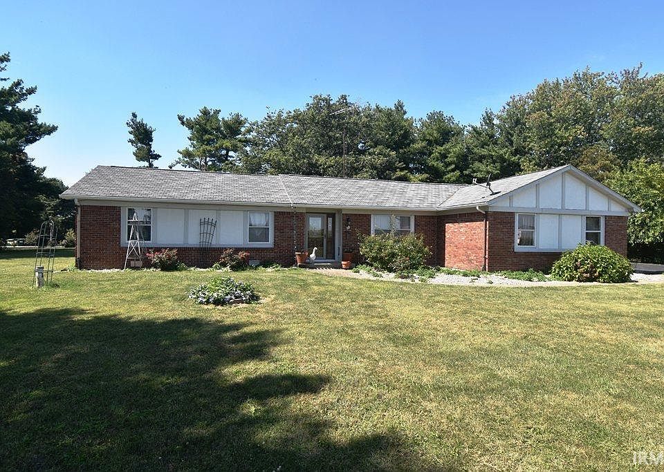 1st image of 1432 S County Road 200 W