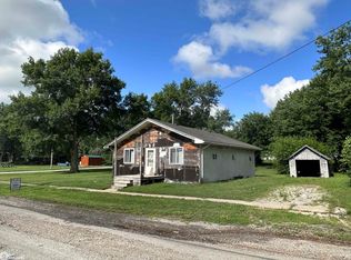304 Bent St, Bedford, IA 50833