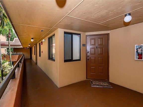 4th image of 15525 Miami Lakeway N APT 205-8