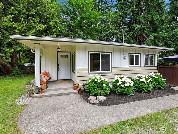 2nd image of 1804 36th Avenue NE