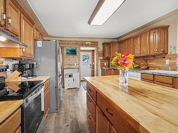 5th image of 19190 Swan Creek Rd