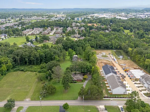 7452 Pinewood Dr, Chattanooga, TN 37421