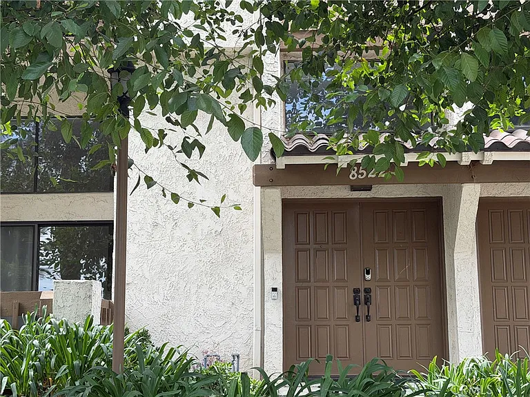 8522 Village Ln — Photo 2