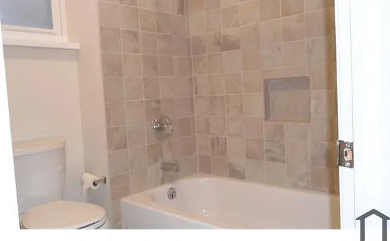 407 Daly St — Photo 10
