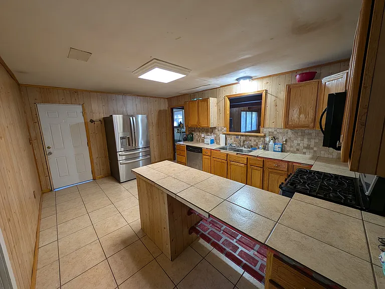 11806 Springfield Rd — Photo 10
