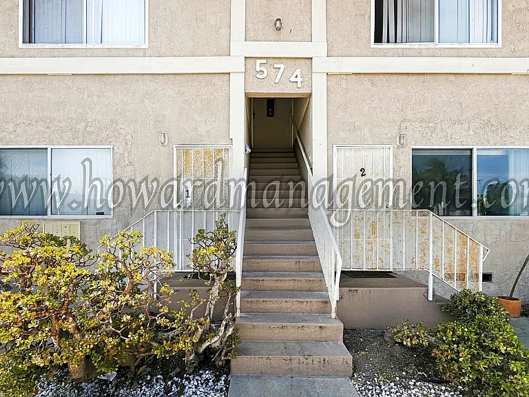 560 Grand — Photo 6