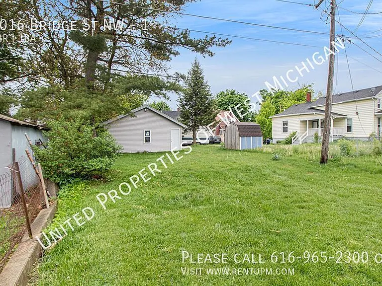 1016 Bridge St NW #1 — Photo 15