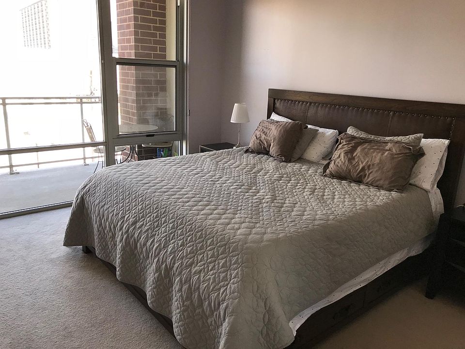 Master Bedroom Pic # 1