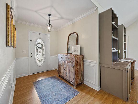 3rd image of 103 Red Sunset Cir