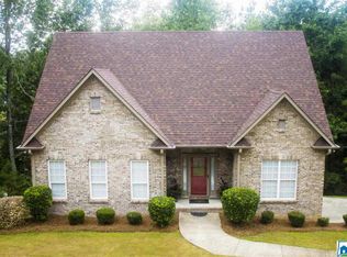 125 Water Oak Dr, Trussville, AL 35173