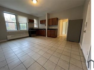 7836 S South Shore Dr #G5, Chicago, IL 60649