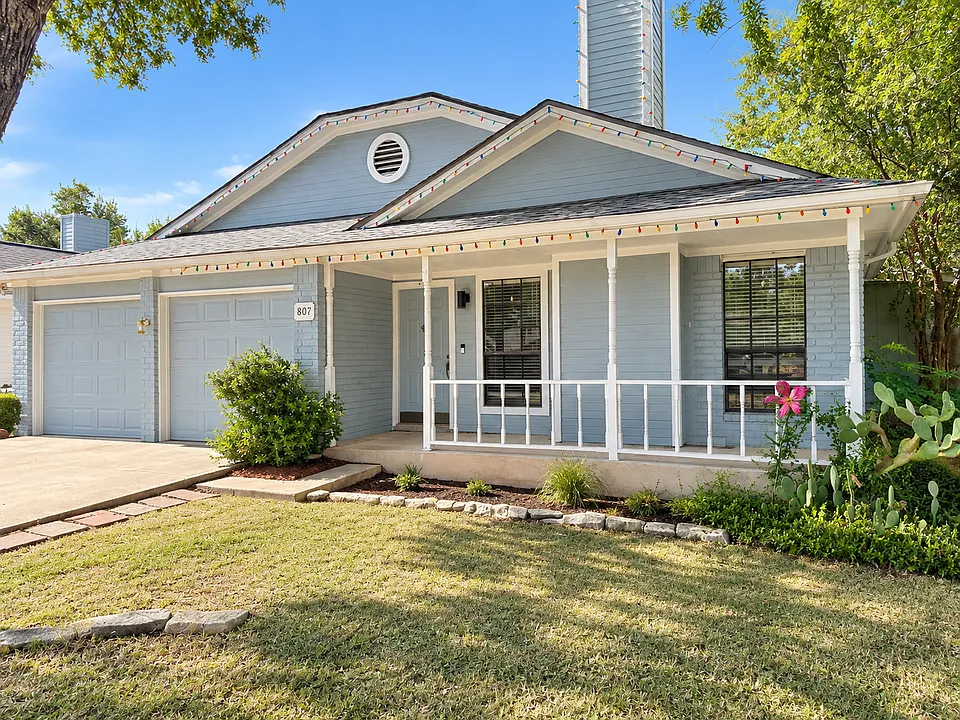 807 Sunny Ln