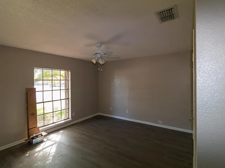 2245 Brighton Dr — Photo 23
