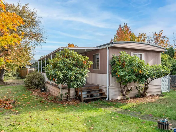 2796 S Main Rd Unit 16, Lebanon, OR 97355