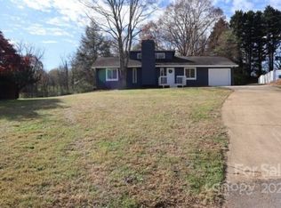 1823 Kincaid Ct, Hickory, NC 28602