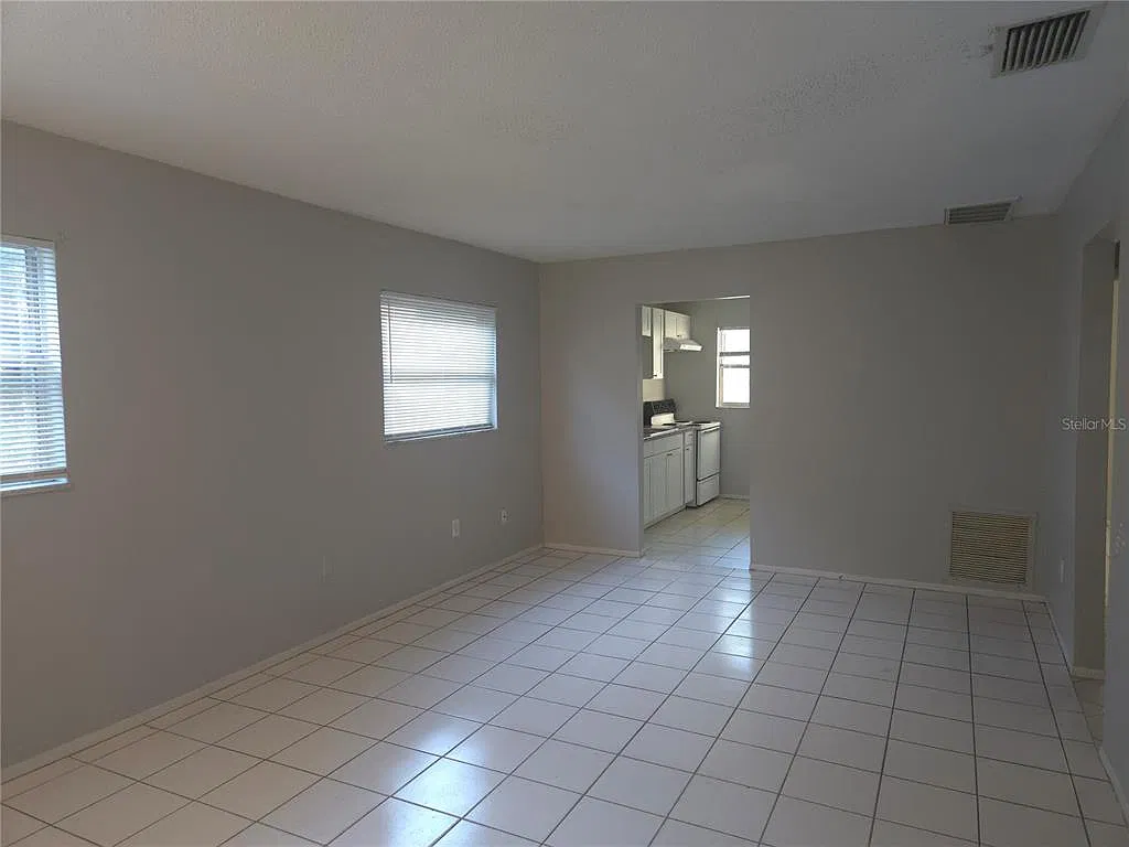 2 bed, 1.0 bath, 800 sqft, $1,395 — Photo 4