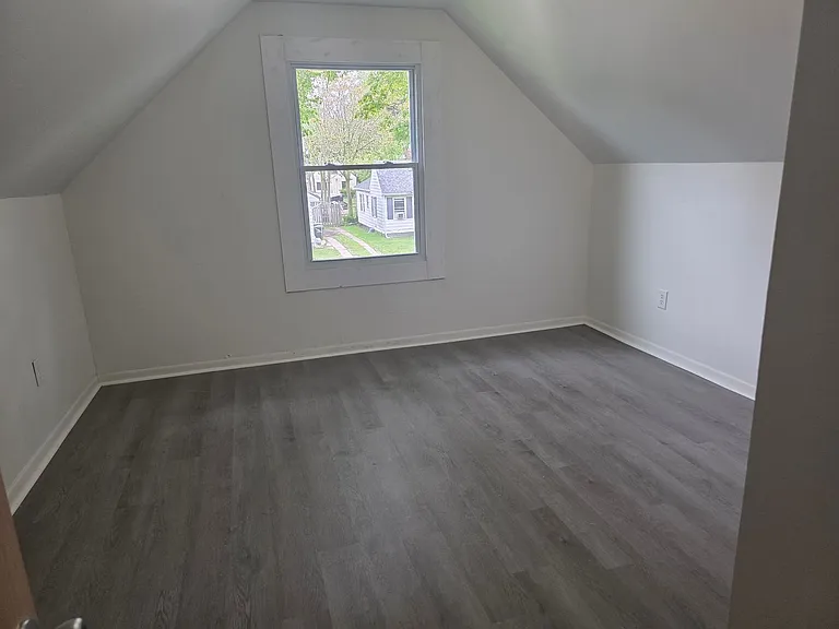 1423 N Johnson St — Photo 4