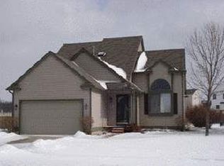 1360 Daylily Dr, Holt, MI 48842