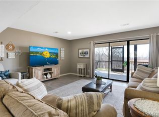 65 Laguna Dr #1B, Lake Ozark, MO 65049