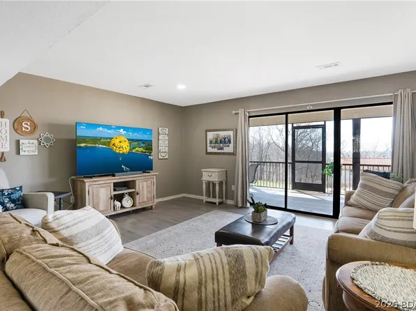 65 Laguna Dr #1B, Lake Ozark, MO 65049