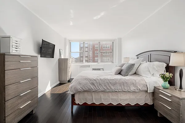 Sold by Douglas Elliman | media 5