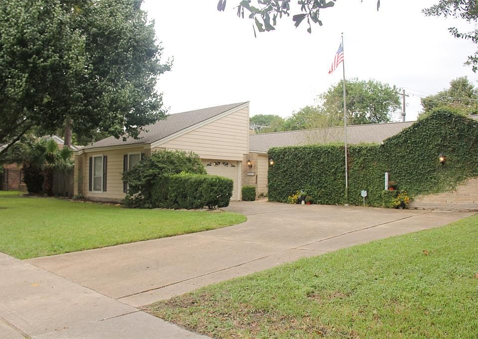 1st image of 15918 Jersey Dr