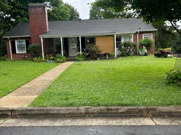 1210 Southwest Ave, Johnson City, TN 37604