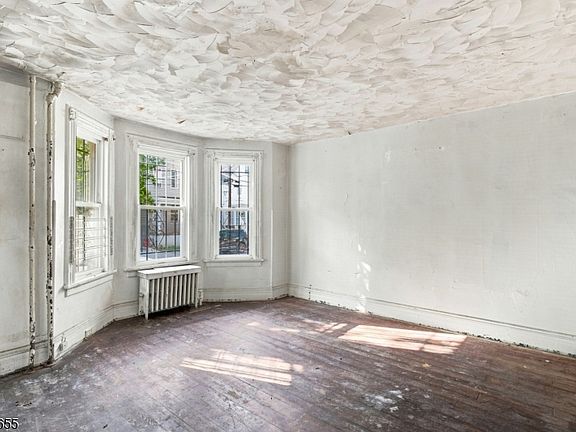 4th image of 800 S 15Th St