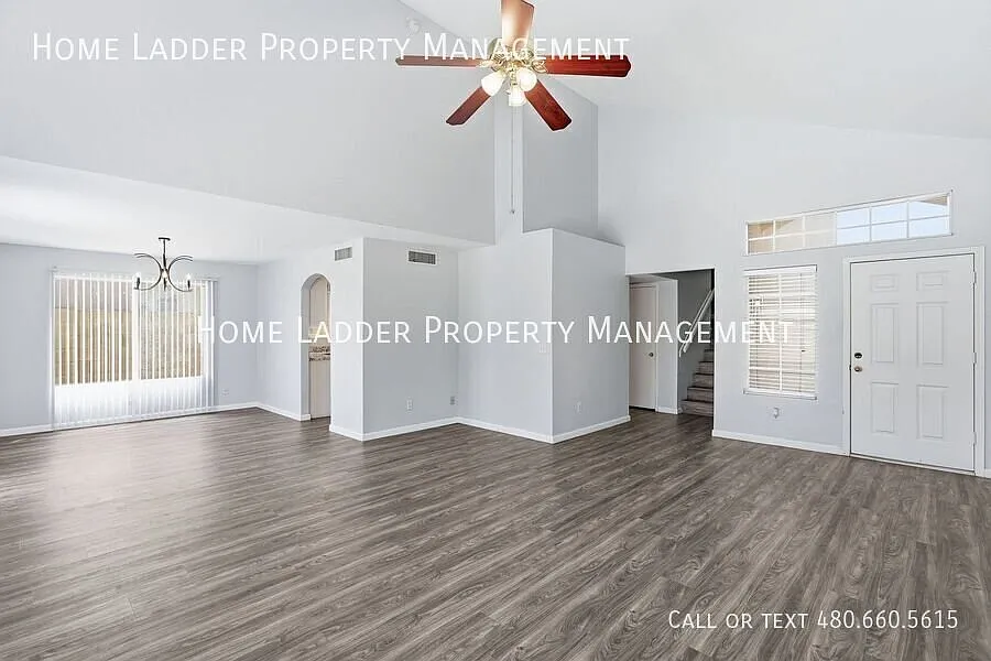 Beautifully maintained 3-bedroom, 2.5-bath home with no HOA! — Photo 3