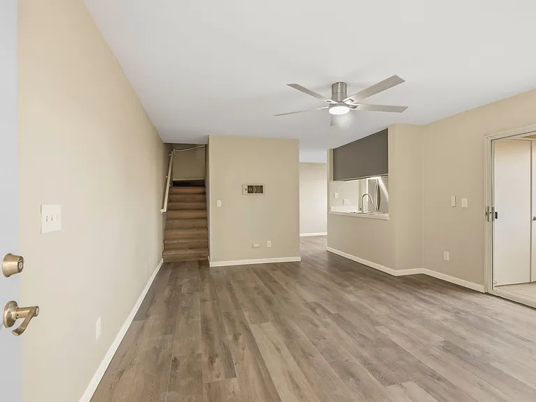 621 D St — Photo 9