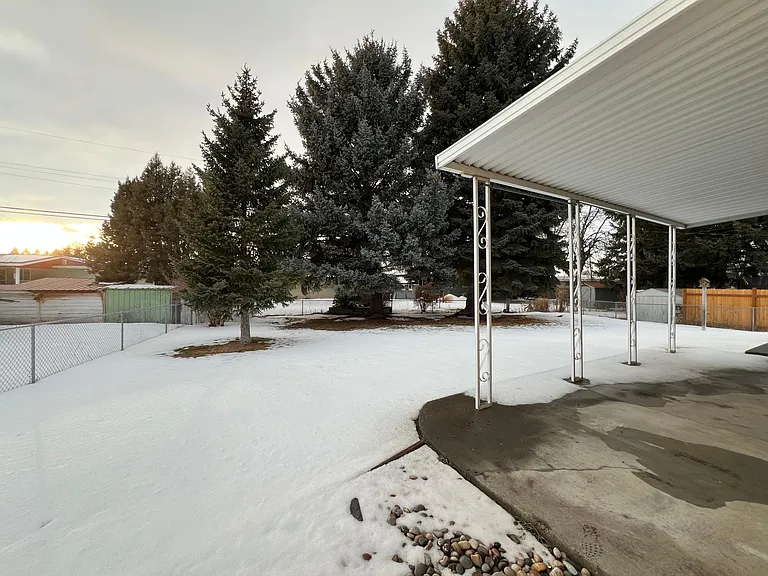 570 Horrocks Dr — Photo 26