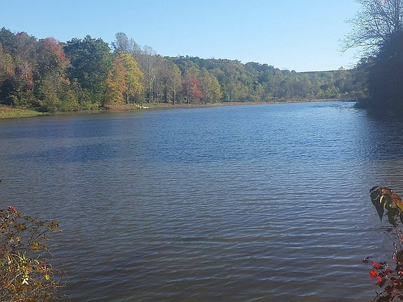 15+ Acre Lake