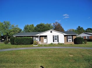 221 Fredericktowne Dr, Stephens City, VA
