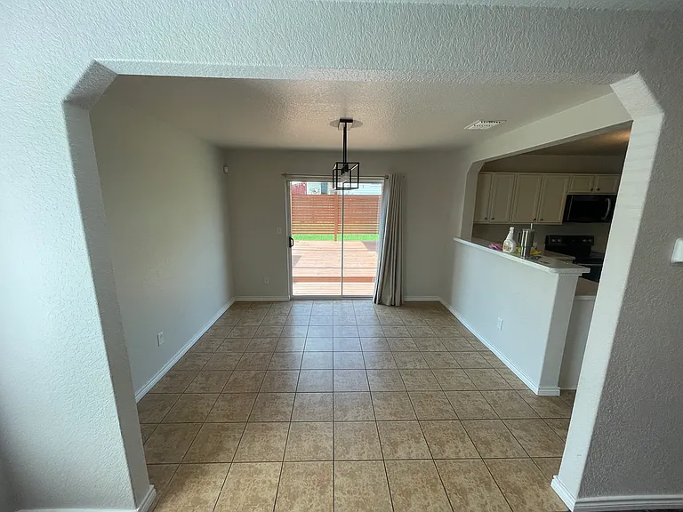 10943 Livewater Trl — Photo 4