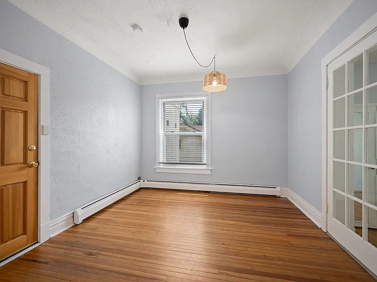 1825 N Elm St — Photo 2
