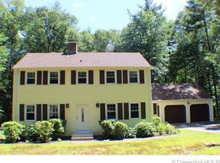 11 Betsy Ln, Avon, CT 06001