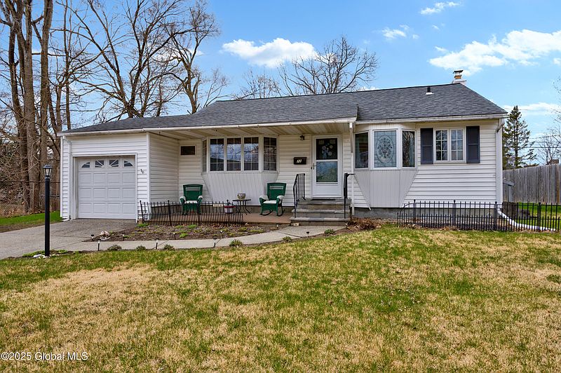 2nd image of 72 Southgate Road