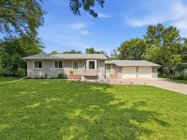 429 8th St SE, Cokato, MN 55321