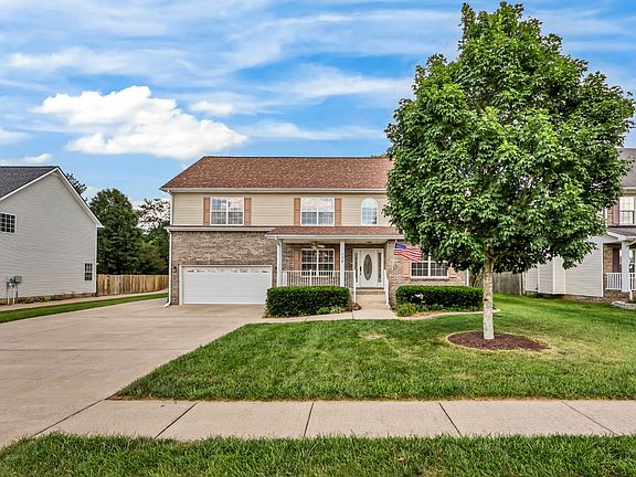 3rd image of 728 Winding Bluff Way