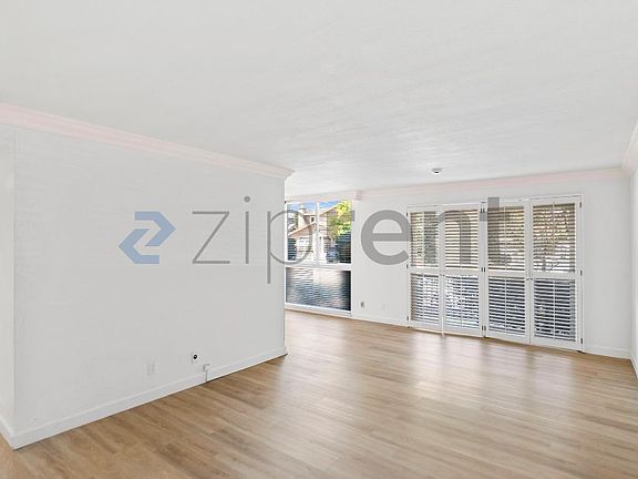5th image of 183 Del Medio Ave APT 103