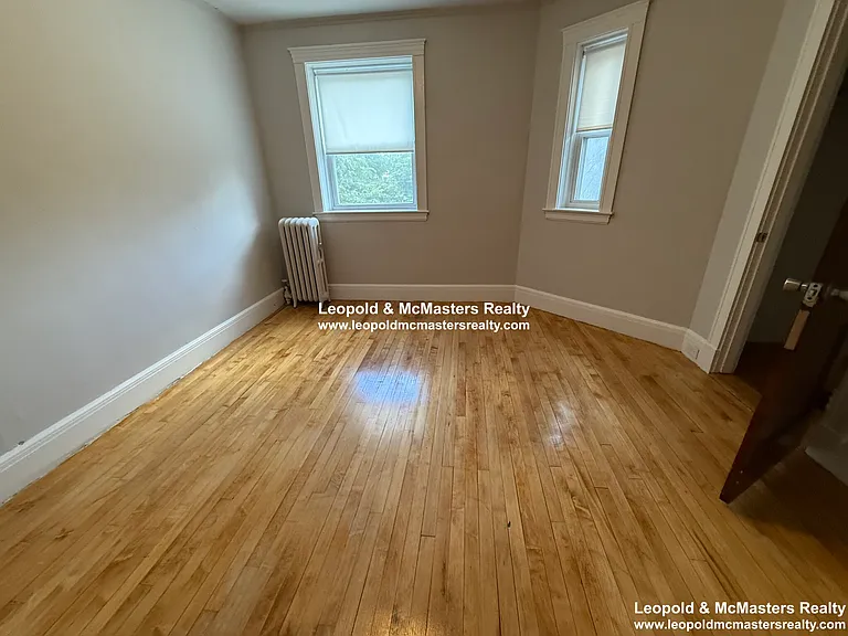 133 Davis Ave #1 — Photo 11